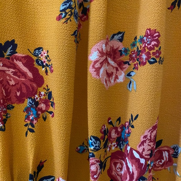 Almost Famous Draw String Romper - Picture 3 of 3